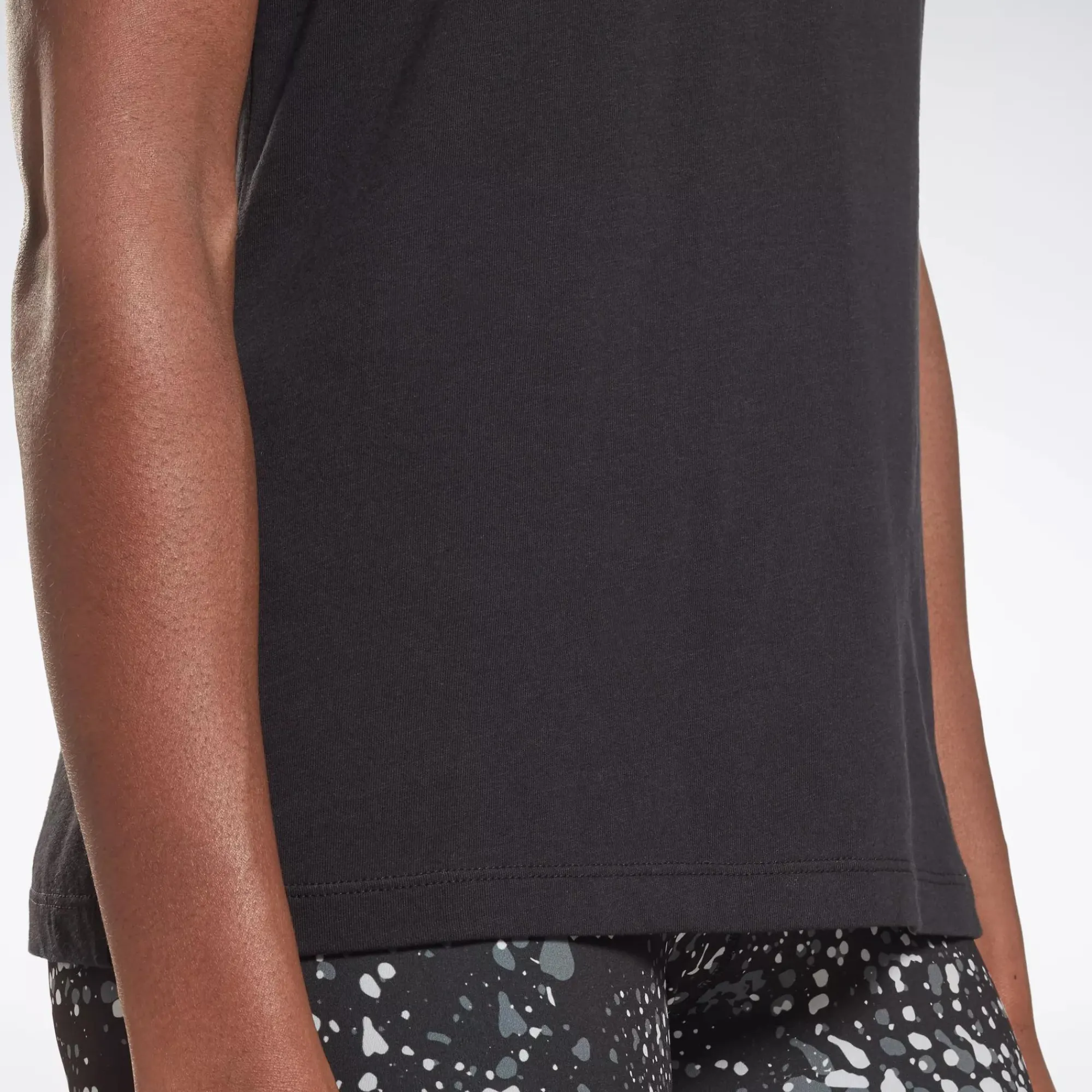 Tops & T-Shirts|Reebok Tops & T-Shirts Training Essentials Graphic Tee